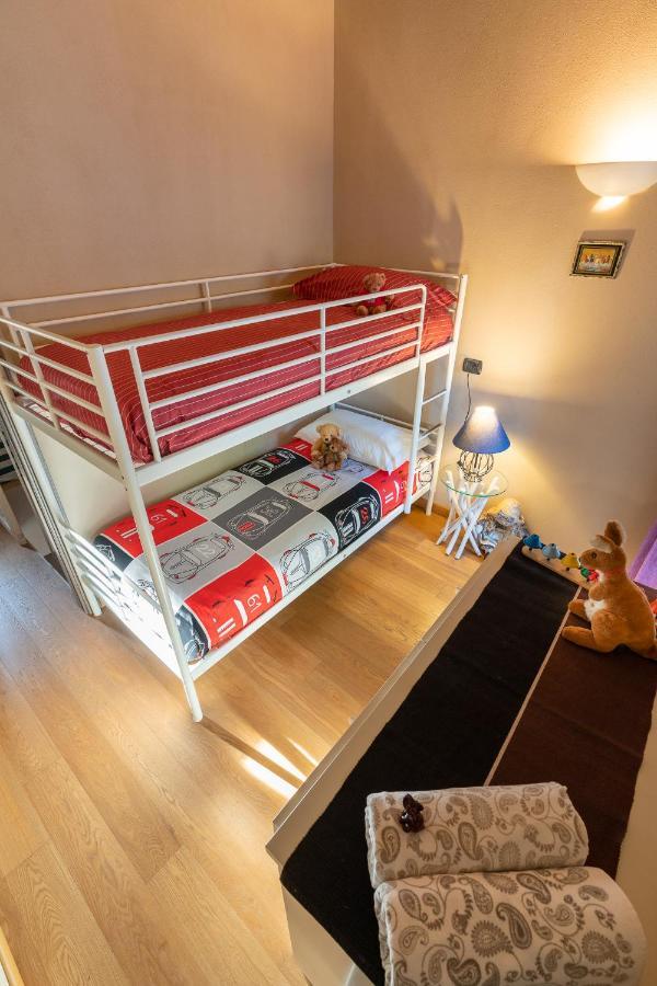 גראבדונה Casa Di Campagna Rosina Con Piscina E Vista Lago מראה חיצוני תמונה